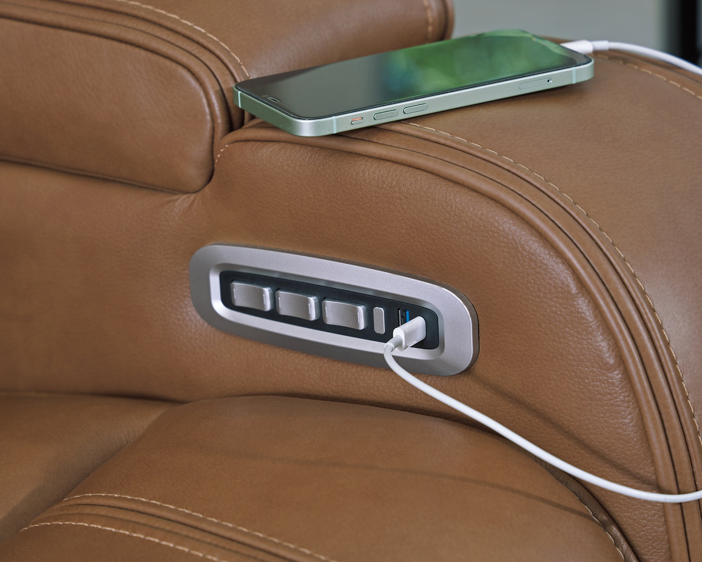 Knightington Power Recliner w/Audio Seating